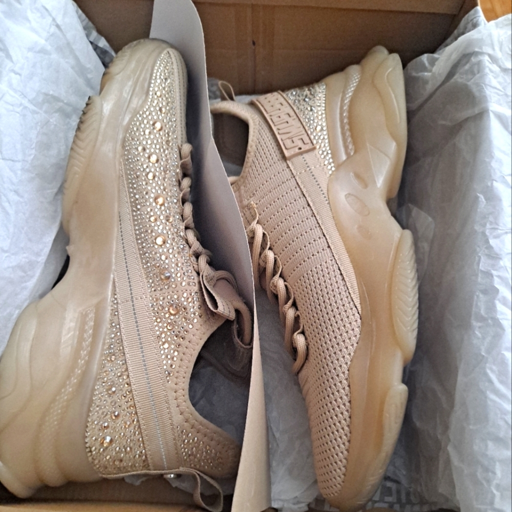 Steve Madden Tennis shoe